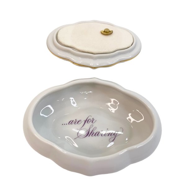 Vintage Avon Music Box Memories are for Sharing Trinket Jewelry Ring Coin 1983 - Picture 4 of 10